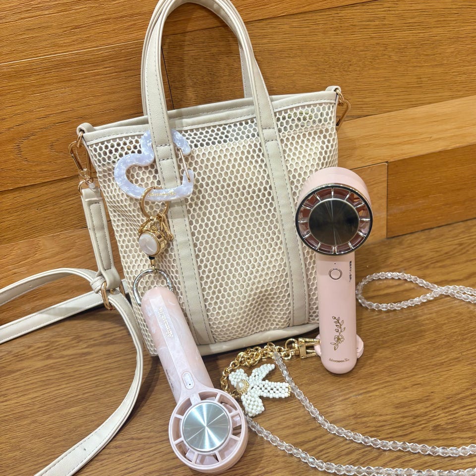 フラワーコンパクト加湿器 | アフタヌーンティー公式通販サイト