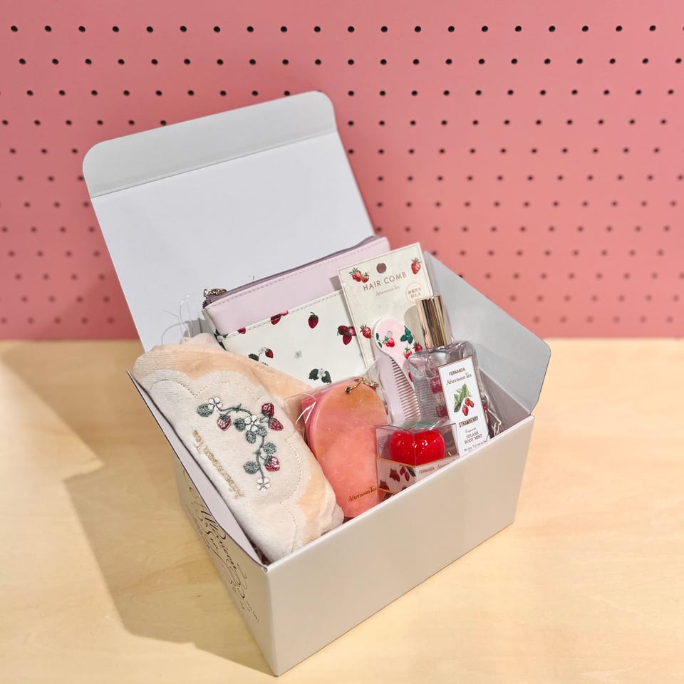 ストロベリーケース付きアクリルスライドミラー | アフタヌーンティー