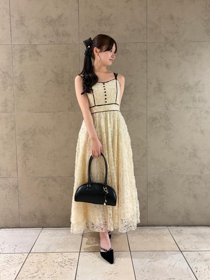 kの【Botanical Bloom】ボタニカルフラワーブラウスセットスカートの投稿