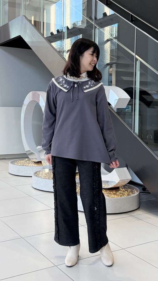 &LOVE むっちゃ幸せハート刺繍のストレートデニムパンツ アンドラブ