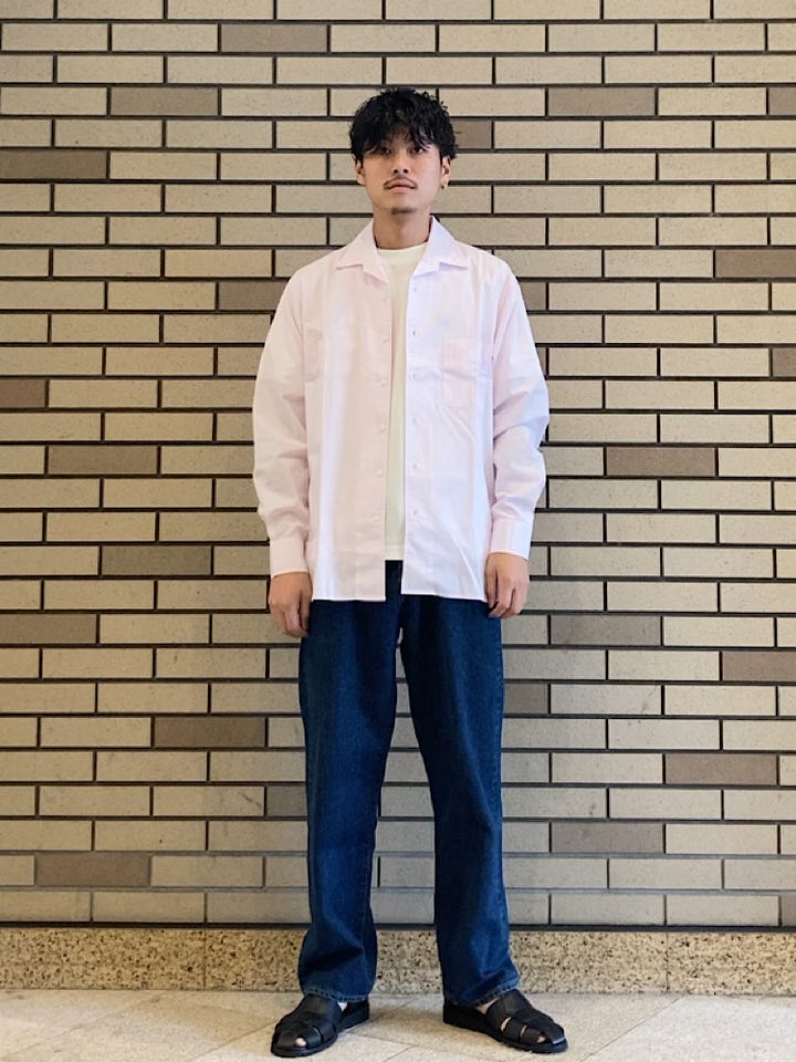 148043