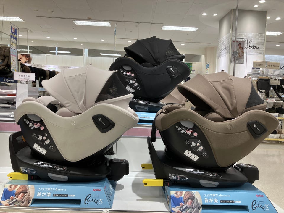 ぽっちゃまん♡専用 ドクターシスシーブースター２点　未使用新品 チャイルドシート 通販｜ベビーカー・チャイルドシート・抱っこ紐