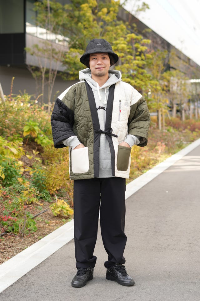 ギャルソン　ゴアテックス　パーカー　M-L相当 　マウンテンパーカー ゴアテックスマウンテンパーカー」に該当するブルー・ネイビー/青色系