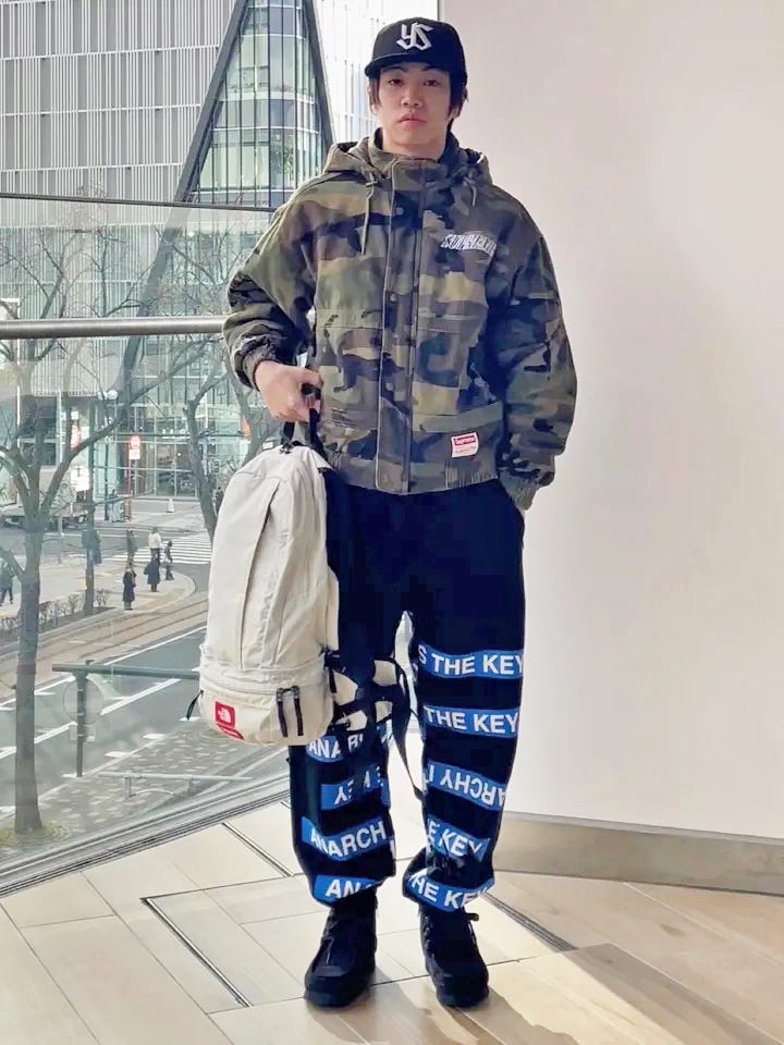 GOSHA RUBCHINSKIY（ゴーシャラブチンスキー）マフラー 黒 サイズ