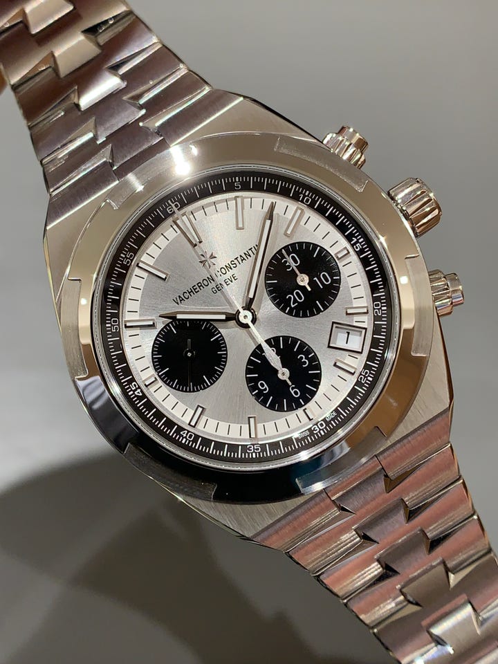 5520V/210A-B686 オーヴァーシーズ クロノグラフ 中古 ｜ ヴァシュロン